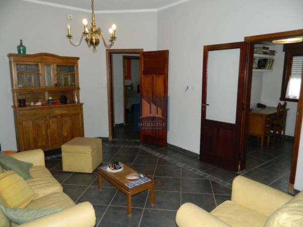 HERMOSA CASA EN VENTA 3 DORMITORIOS, RIOBAMBA 900 -TEMPERLEY-