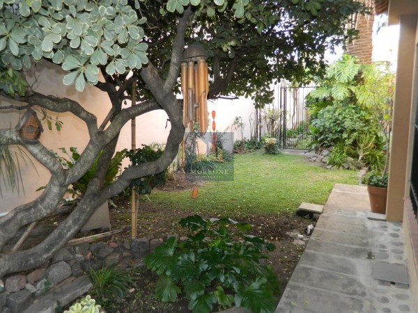 HERMOSA CASA EN VENTA 3 DORMITORIOS, RIOBAMBA 900 -TEMPERLEY-