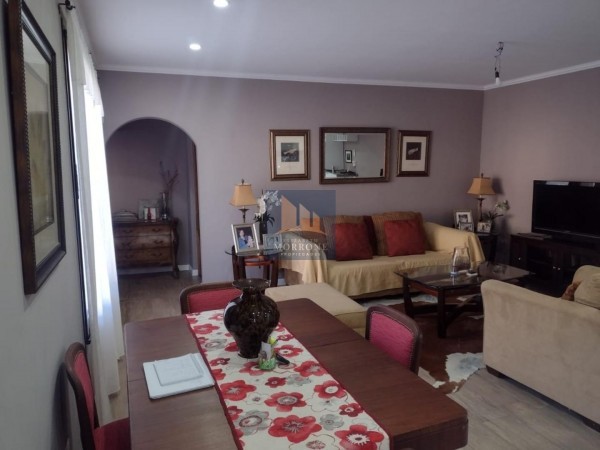 HERMOSA CASA EN VENTA 3 DORMITORIOS, RIOBAMBA 900 -TEMPERLEY-