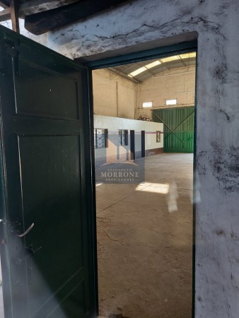 VENTA IMPORTANTE GALPON EXCELENTE ESTADO, LA PAMPA 20 -TEMPERLEY- 