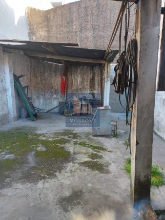 VENTA IMPORTANTE GALPON EXCELENTE ESTADO, LA PAMPA 20 -TEMPERLEY- 