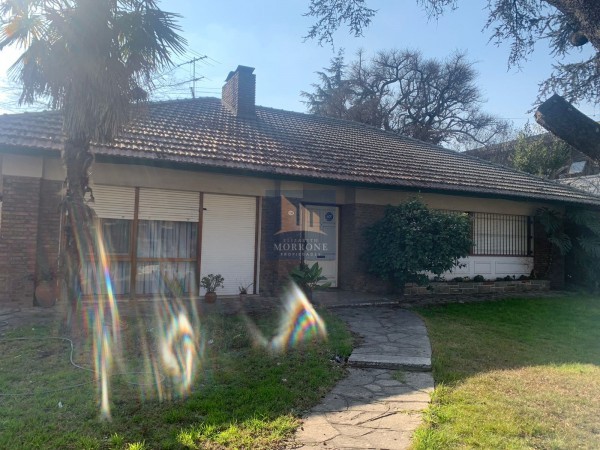 HERMOSA CASA EN VENTA 3 DORMITORIOS, GRAL JOSE MARIA PAZ 240 -MONTE GRANDE-