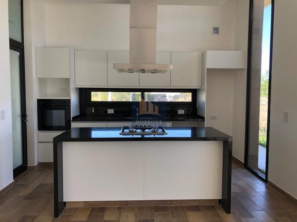 VENTA HERMOSA CASA A ESTRENAR 3 HABITACIONES, BARRIO LA HORQUETA DE ECHEVERRIA -CANNING- CONSULTA