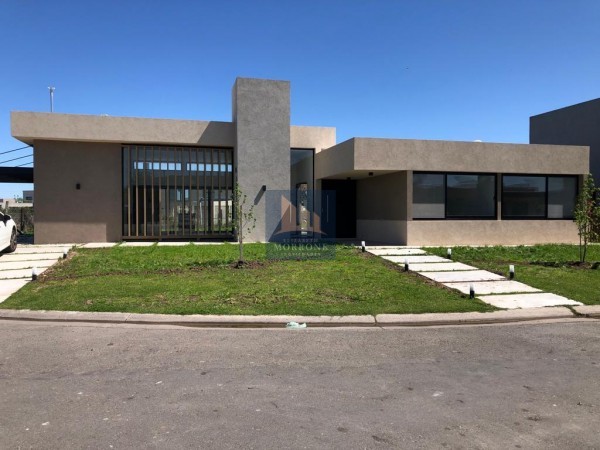 VENTA HERMOSA CASA A ESTRENAR 3 HABITACIONES, BARRIO LA HORQUETA DE ECHEVERRIA -CANNING- CONSULTA