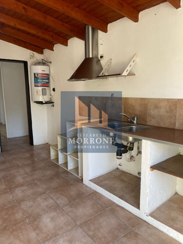 VENTA CASA 3 DORMITORIOS Y COCHERA PARA 2 AUTOS, DEAN FUNES Y DESTACAMENTO MELCHOR -MONTE GRANDE-