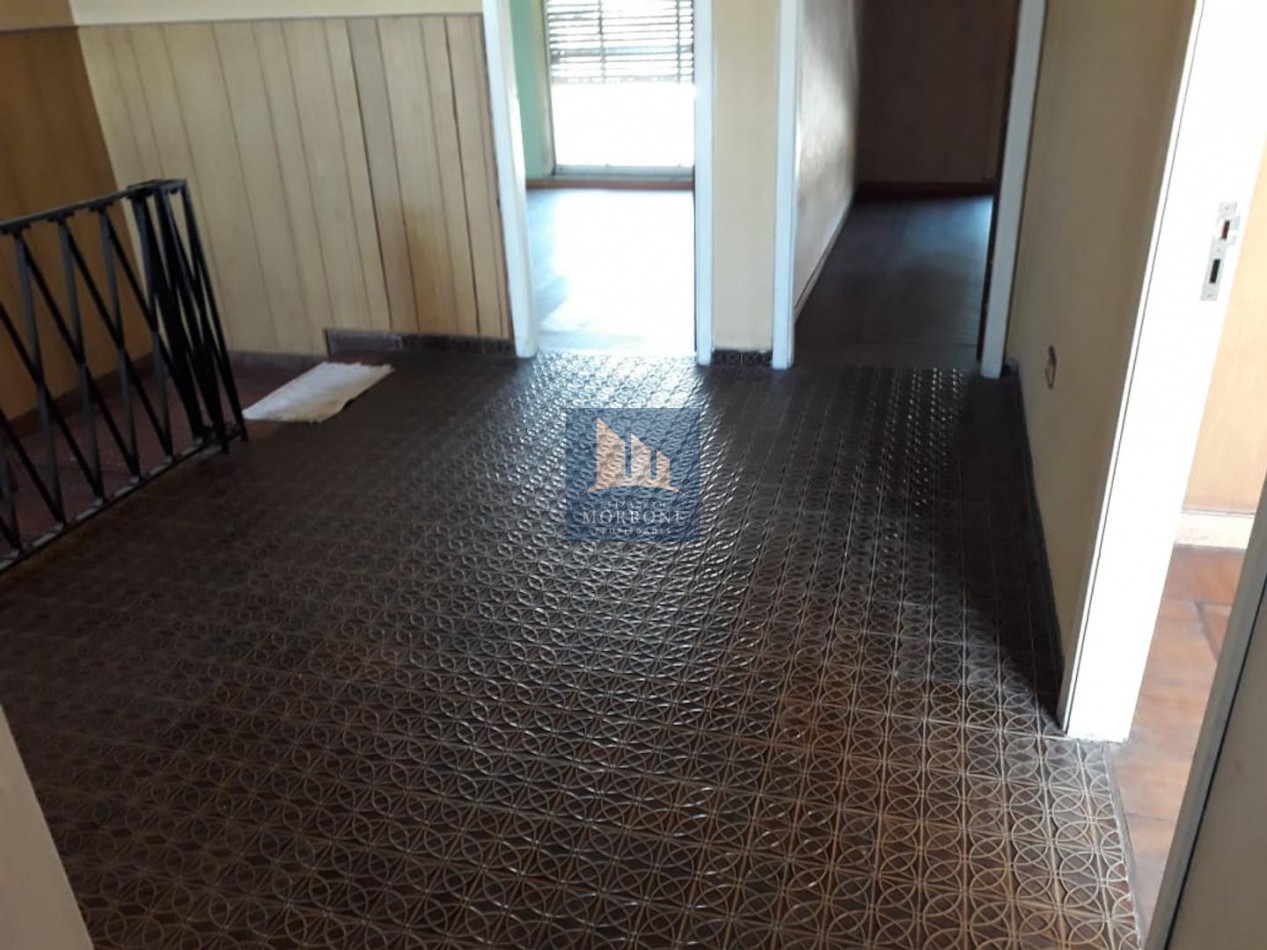 VENTA CASA CON 3 HABITACIONES Y GARAGE, C. CASARES 600 -TEMPERLEY-