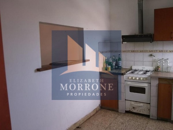 EXCELENTE GALPON CON DEPARTAMENTO EN VENTA, RUBEN DARIO 400 -TEMPERLEY-