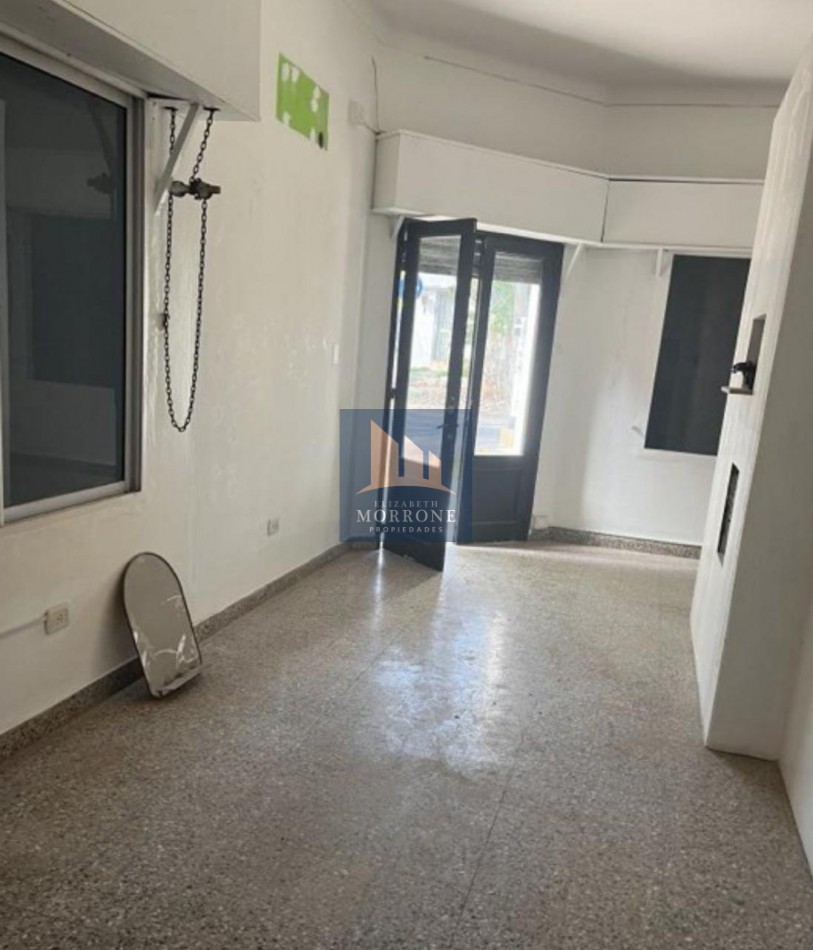 ALQUILER LOCAL COMERCIAL DE 4x8 MTS EN ESQUINA EXCELENTE UBICACION, MAXIMO PAZ 250 -MONTE GRANDE- 