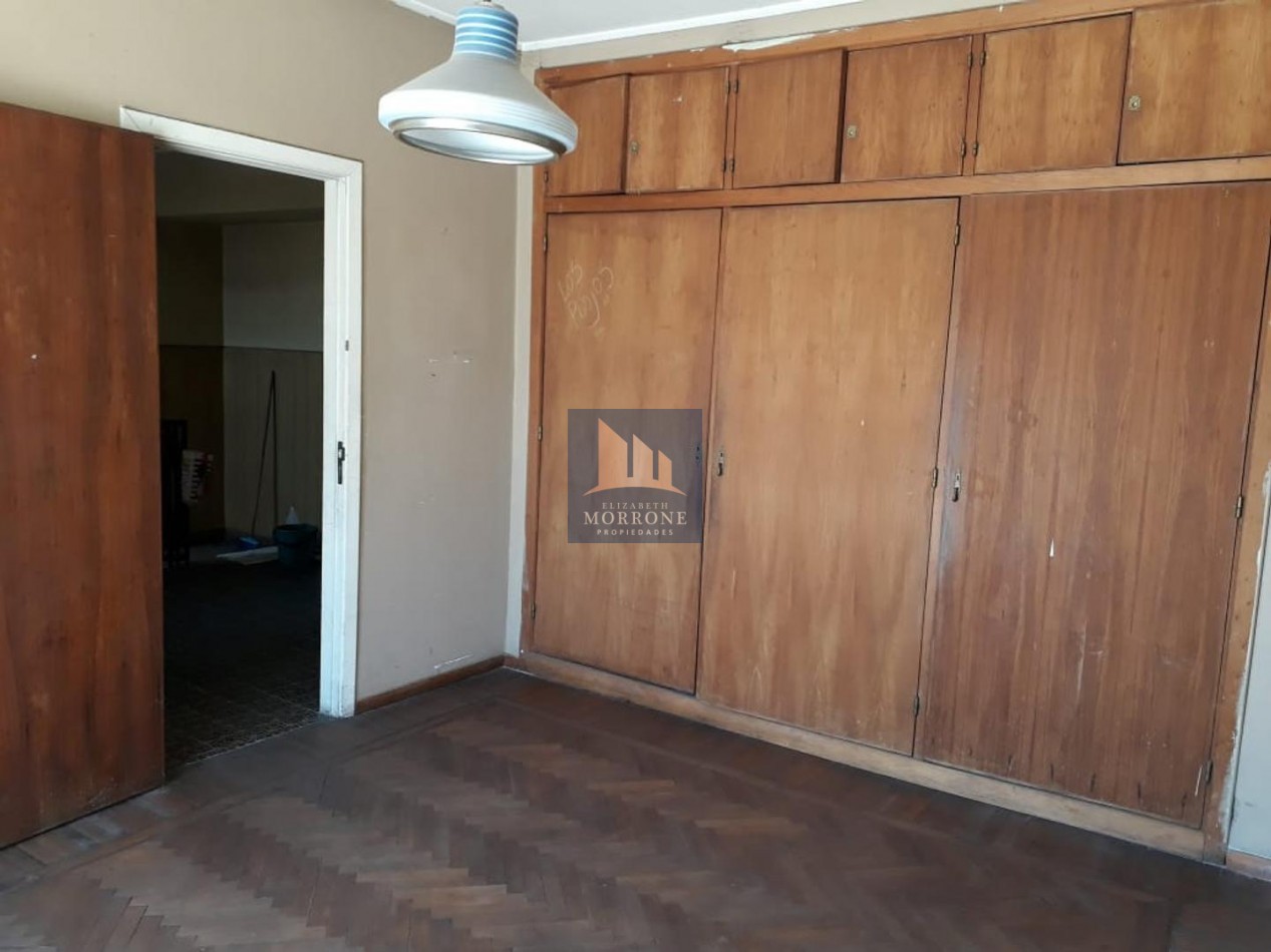 VENTA CASA CON 3 HABITACIONES Y GARAGE, C. CASARES 600 -TEMPERLEY-