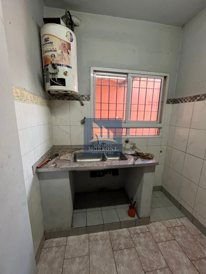 ALQUILER DEPARTAMENTO EN PRIMER PISO AL FRENTE, 2 DORMITORIOS Y PATIO CON LAVADERO, AV EVA PERON 3950 -TEMPERLEY- 