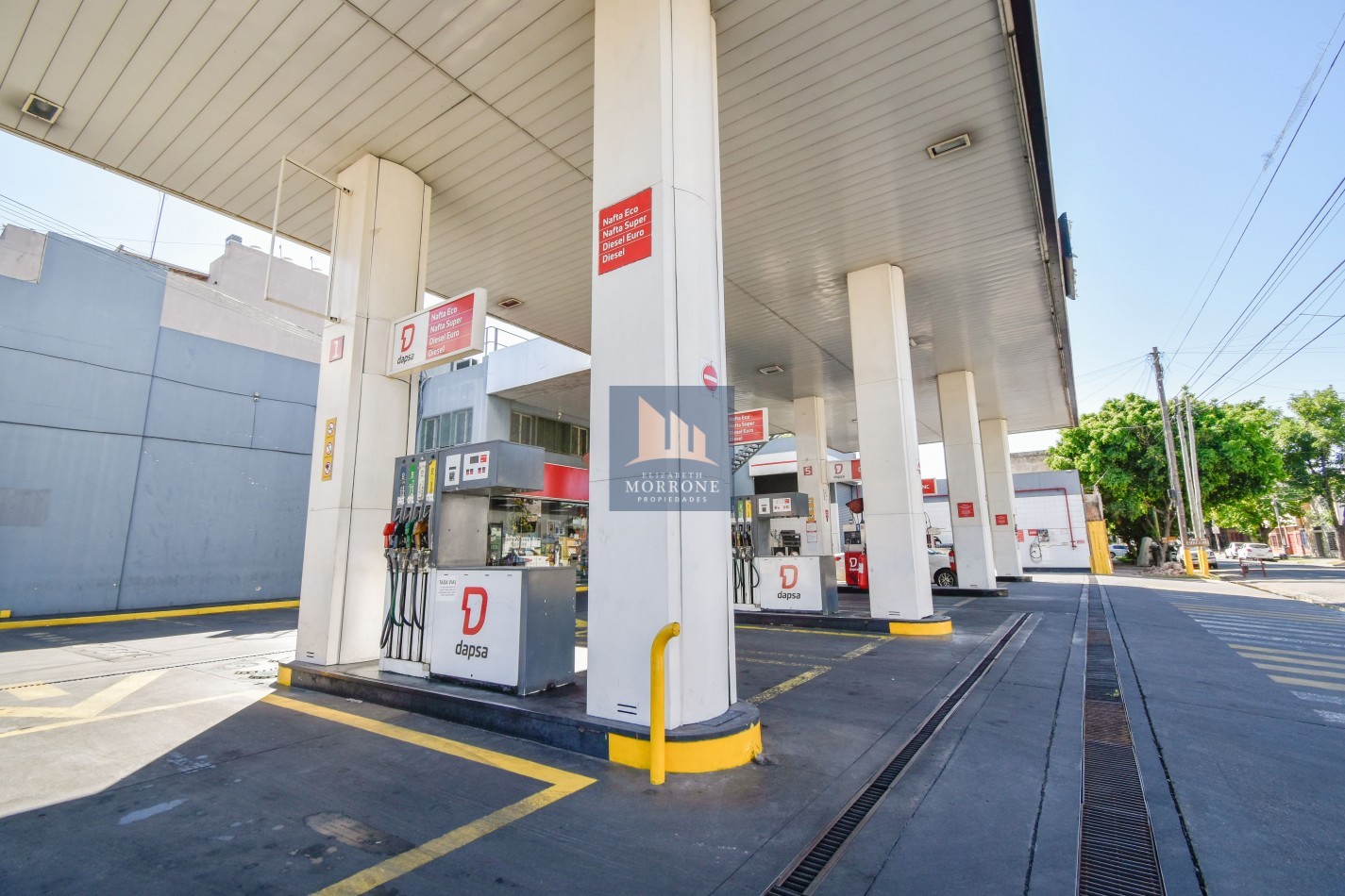 VENTA ESTACION DE SERVICIO FUNCIONANDO, COMBUSTIBLE Y GNC, PROPIEDAD Y FONDO DE COMERCIO, SARMIENTO 1292 -LANUS-