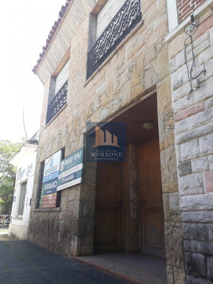 VENTA CASA CON 3 HABITACIONES Y GARAGE, C. CASARES 600 -TEMPERLEY-