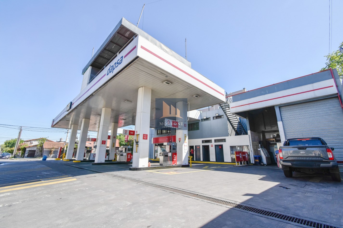 VENTA ESTACION DE SERVICIO FUNCIONANDO, COMBUSTIBLE Y GNC, PROPIEDAD Y FONDO DE COMERCIO, SARMIENTO 1292 -LANUS-