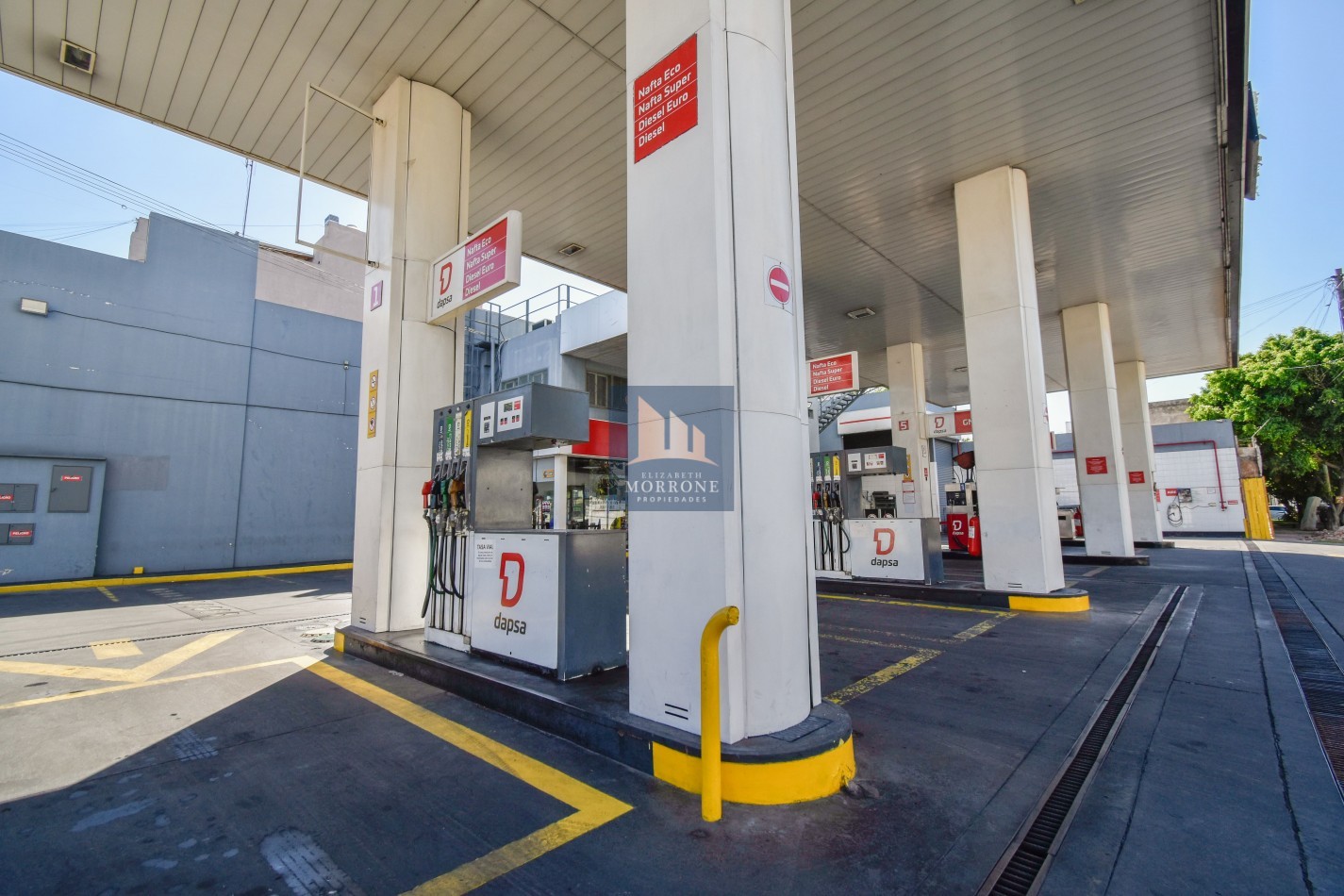 VENTA ESTACION DE SERVICIO FUNCIONANDO, COMBUSTIBLE Y GNC, PROPIEDAD Y FONDO DE COMERCIO, SARMIENTO 1292 -LANUS-