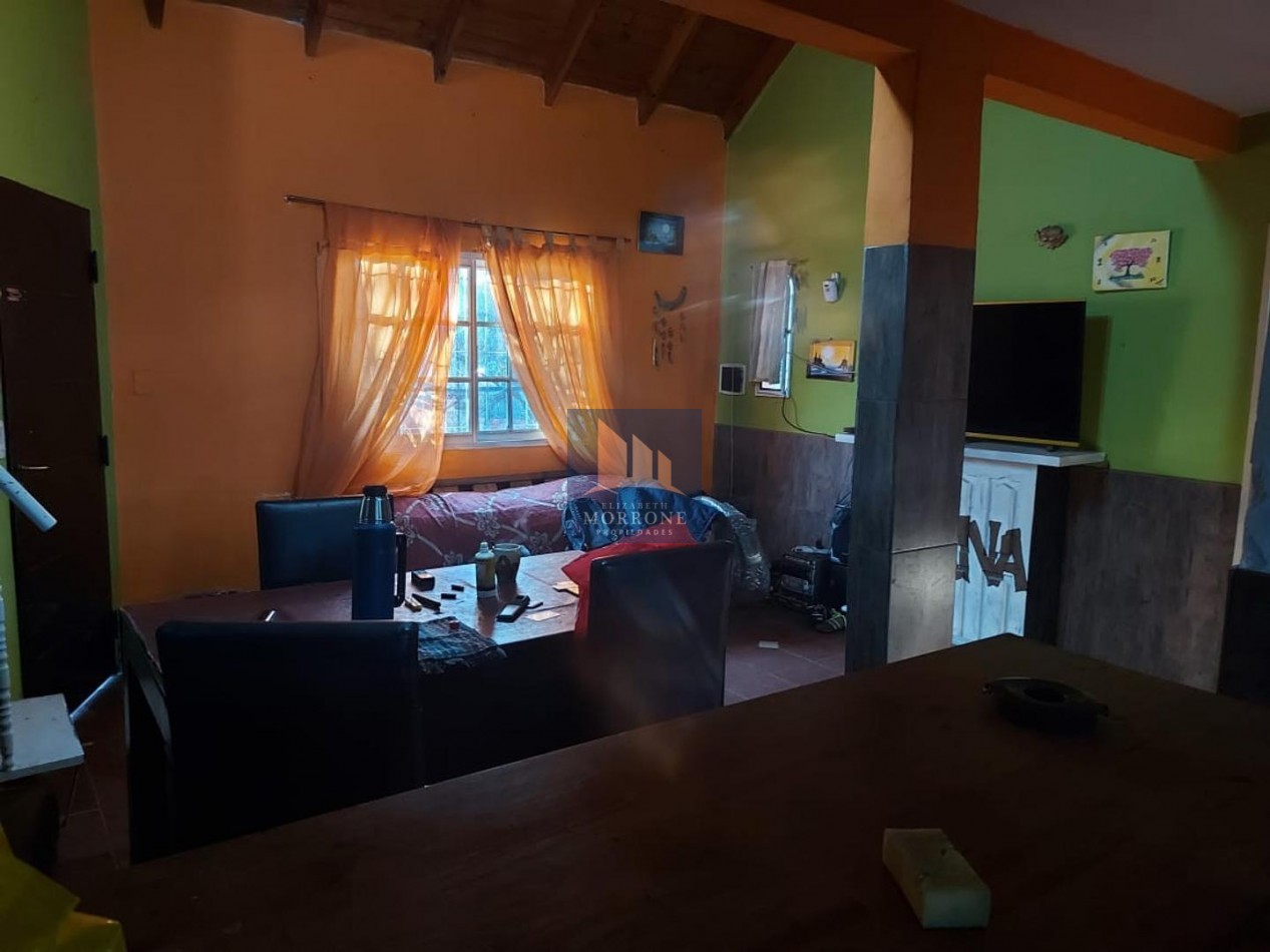 VENTA CASA EN ESQUINA 2 HABITACIONES GALERIA Y GARAGE, EL PICAFLOR 100 -TEMPERLEY-