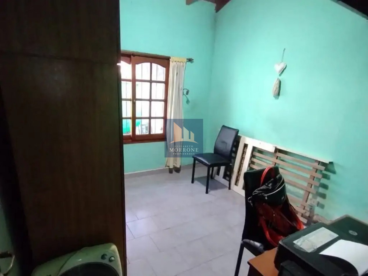 VENTA CASA 3 DORMITORIOS CON LOTE LIBRE, HUNGRIA 100 -TEMPERLEY-