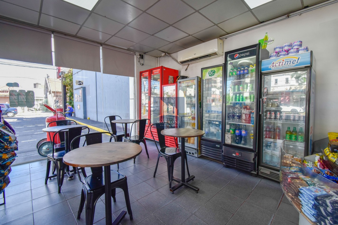 VENTA ESTACION DE SERVICIO FUNCIONANDO, COMBUSTIBLE Y GNC, PROPIEDAD Y FONDO DE COMERCIO, SARMIENTO 1292 -LANUS-