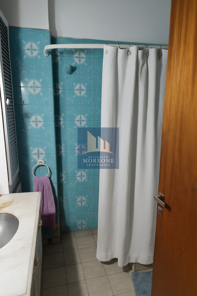 VENTA PISO COMPLETO EN EXCELENTE ZONA, DOS DORMITORIOS, TERRAZA, BALCON Y QUINCHO, AV EVA PERON 1480 -TEMPERLEY-