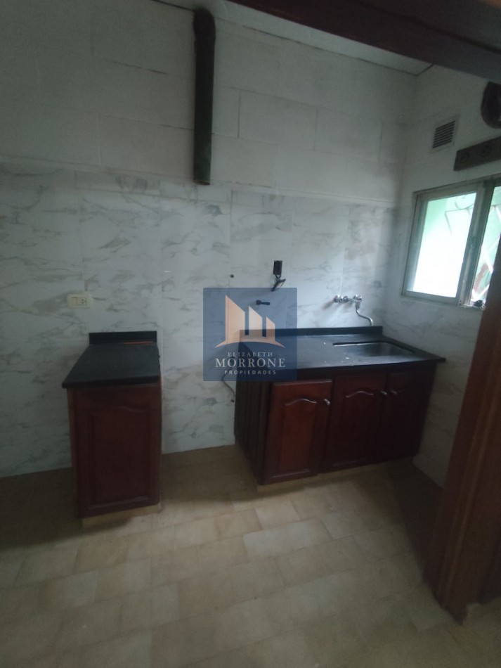 VENTA HERMOSA CASA TRES AMBIENTES EXCELNTE UBICACION CON MUCHO POTENCIAL ESTEVEZ CORREA 1002 TEMPERLEY 