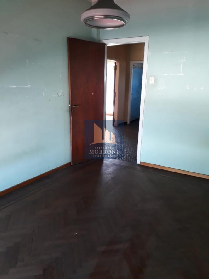 VENTA CASA CON 3 HABITACIONES Y GARAGE, C. CASARES 600 -TEMPERLEY-