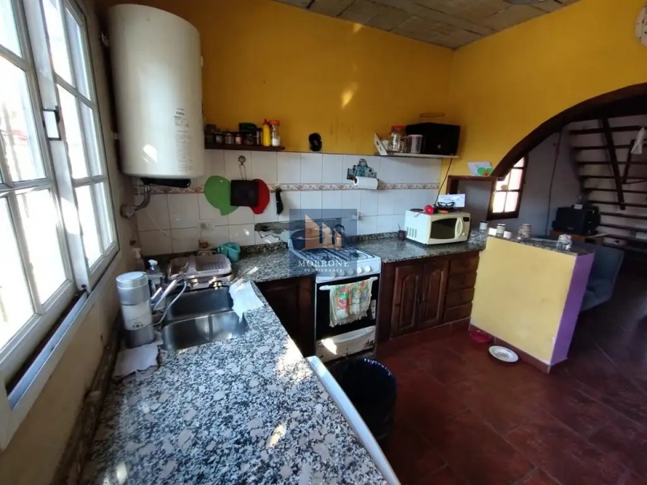 VENTA CASA 3 DORMITORIOS CON LOTE LIBRE, HUNGRIA 100 -TEMPERLEY-