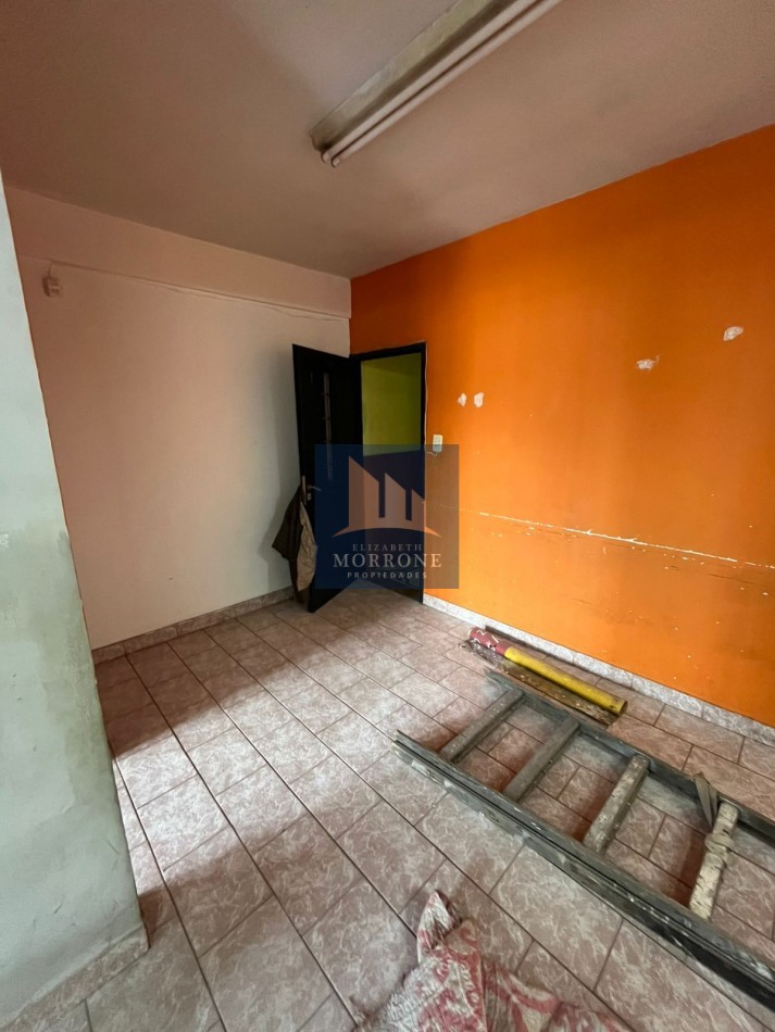 ALQUILER DEPARTAMENTO EN PRIMER PISO AL FRENTE, 2 DORMITORIOS Y PATIO CON LAVADERO, AV EVA PERON 3950 -TEMPERLEY- 