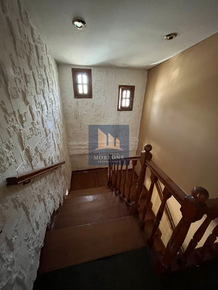 IMPORTANTE CHALET DE CATEGORIA CON 3 DORMITORIOS, SOTANO PARA VARIOS AUTOS Y PARQUE, LA CALANDRIA 4000 -SAN JOSE-