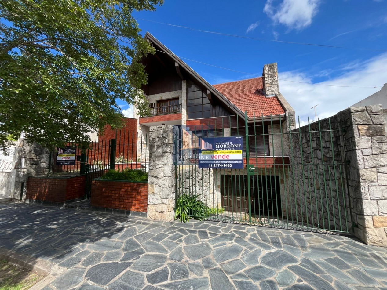 IMPORTANTE CHALET DE CATEGORIA CON 3 DORMITORIOS, SOTANO PARA VARIOS AUTOS Y PARQUE, LA CALANDRIA 4000 -SAN JOSE-