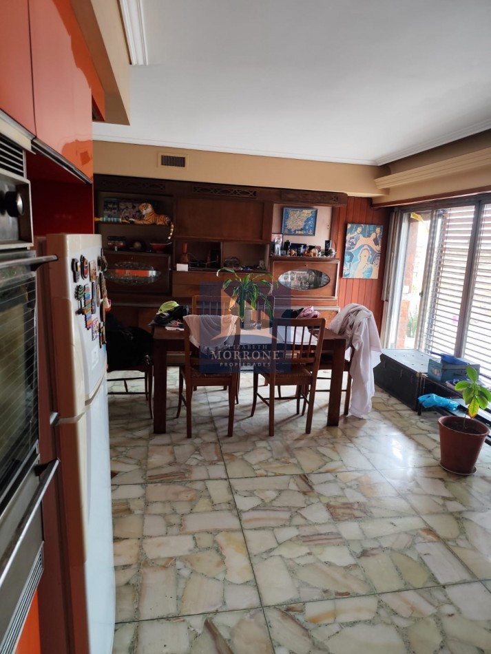 VENTA PISO COMPLETO EN EXCELENTE ZONA, DOS DORMITORIOS, TERRAZA, BALCON Y QUINCHO, AV EVA PERON 1480 -TEMPERLEY-