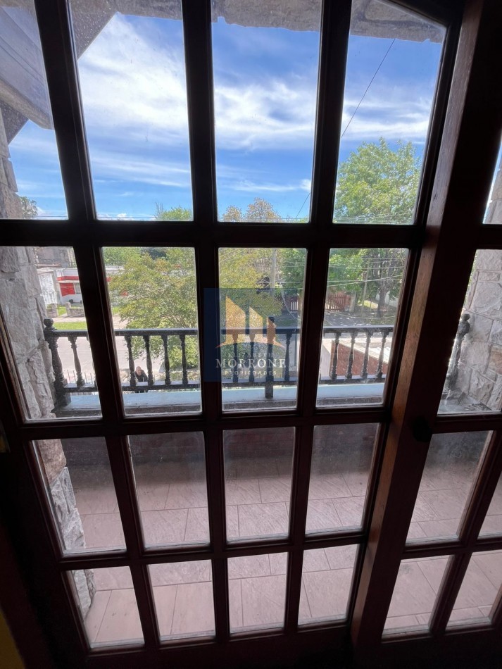 IMPORTANTE CHALET DE CATEGORIA CON 3 DORMITORIOS, SOTANO PARA VARIOS AUTOS Y PARQUE, LA CALANDRIA 4000 -SAN JOSE-