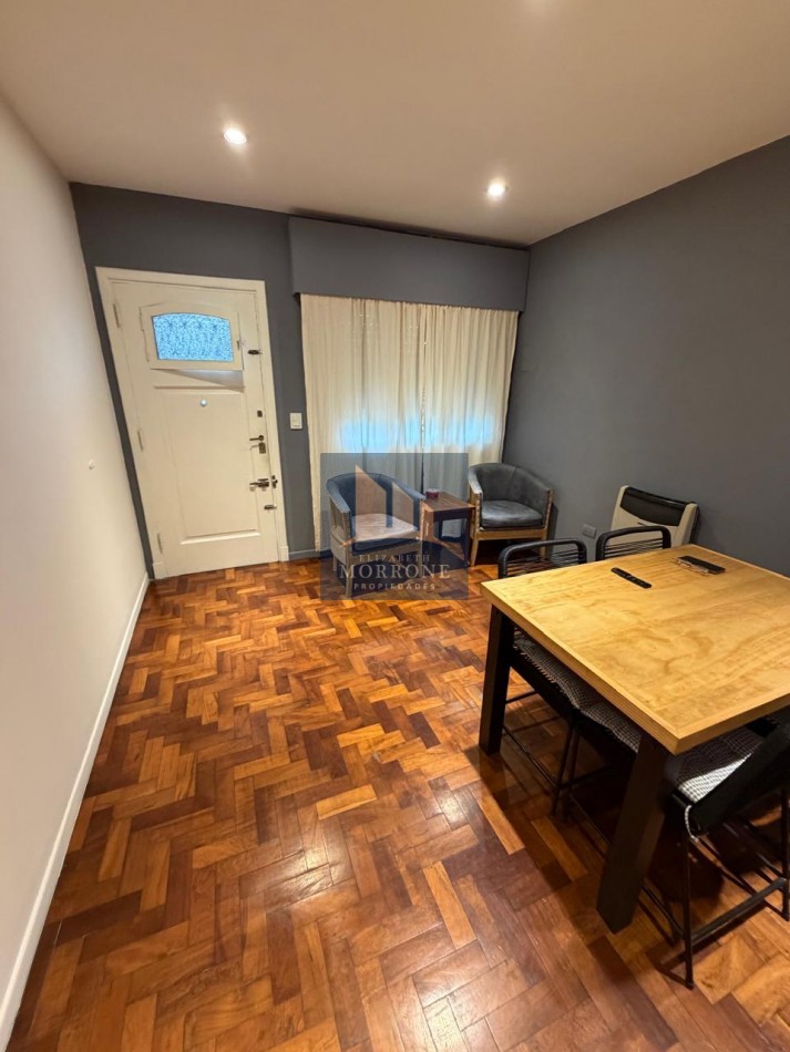 VENTA HERMOSA CASA PLANTA BAJA, EXCELENTE ESTADO TRES AMBIENTES, PARQUE Y PILETA -ZEBALLOS 655 TEMPERLEY-