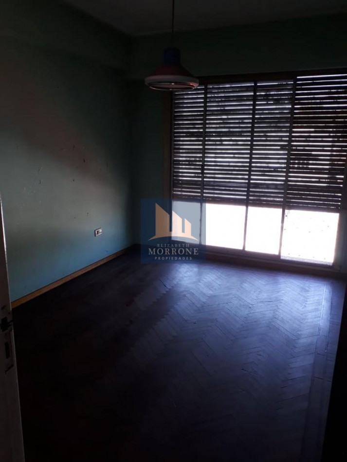 VENTA CASA CON 3 HABITACIONES Y GARAGE, C. CASARES 600 -TEMPERLEY-