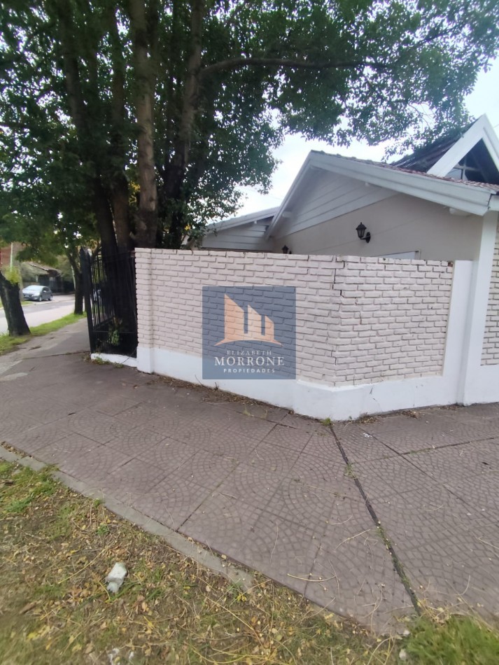 VENTA HERMOSA CASA TRES AMBIENTES EXCELNTE UBICACION CON MUCHO POTENCIAL ESTEVEZ CORREA 1002 TEMPERLEY 
