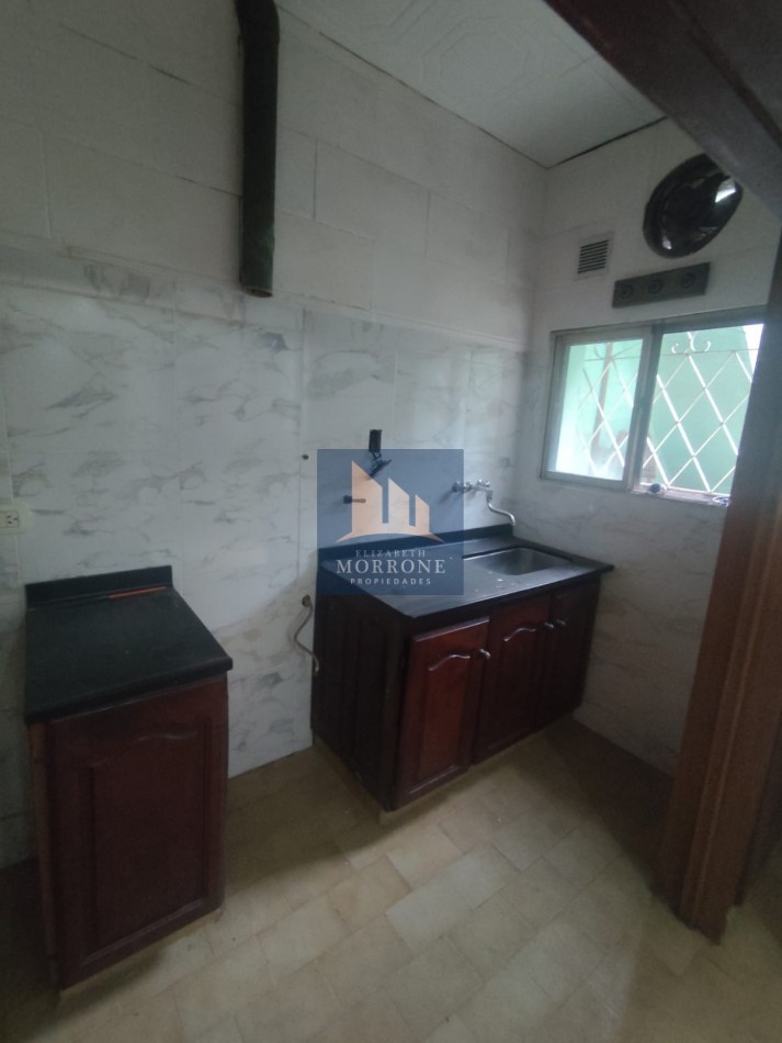 VENTA HERMOSA CASA TRES AMBIENTES EXCELNTE UBICACION CON MUCHO POTENCIAL ESTEVEZ CORREA 1002 TEMPERLEY 