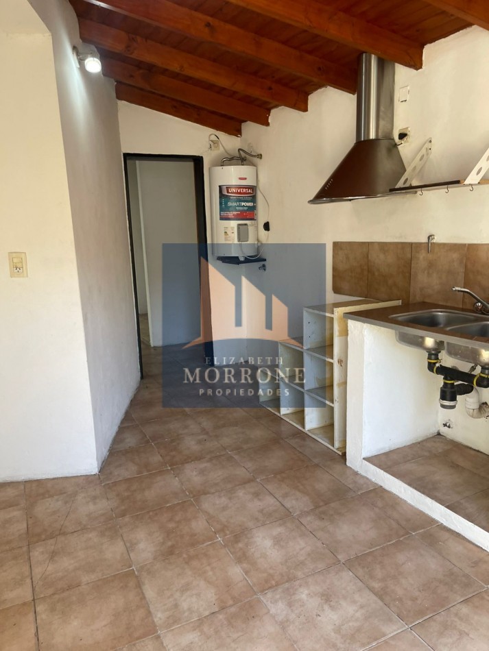 VENTA CASA 3 DORMITORIOS Y COCHERA PARA 2 AUTOS, DEAN FUNES Y DESTACAMENTO MELCHOR -MONTE GRANDE-