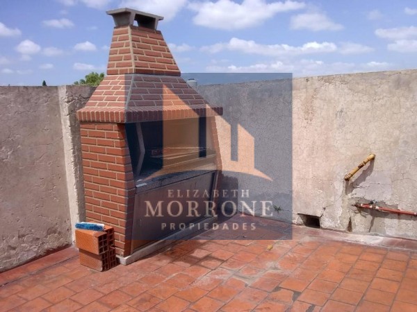 EXCELENTE GALPON CON DEPARTAMENTO EN VENTA, RUBEN DARIO 400 -TEMPERLEY-