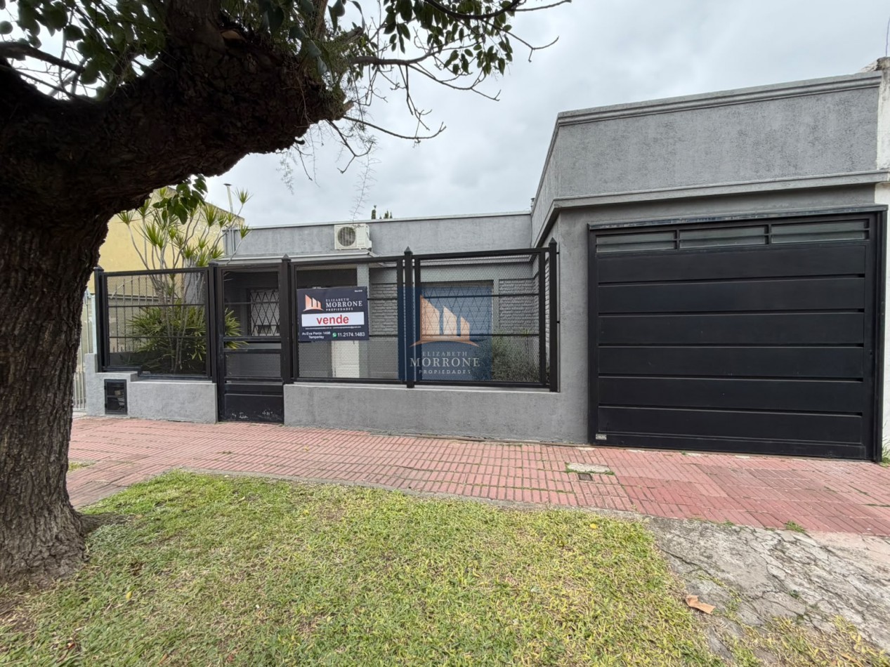 VENTA HERMOSA CASA PLANTA BAJA, EXCELENTE ESTADO TRES AMBIENTES, PARQUE Y PILETA -ZEBALLOS 655 TEMPERLEY-