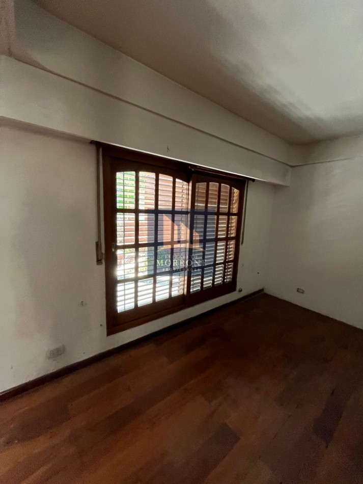 IMPORTANTE CHALET DE CATEGORIA CON 3 DORMITORIOS, SOTANO PARA VARIOS AUTOS Y PARQUE, LA CALANDRIA 4000 -SAN JOSE-