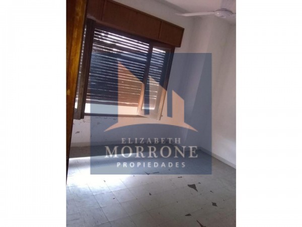 EXCELENTE GALPON CON DEPARTAMENTO EN VENTA, RUBEN DARIO 400 -TEMPERLEY-