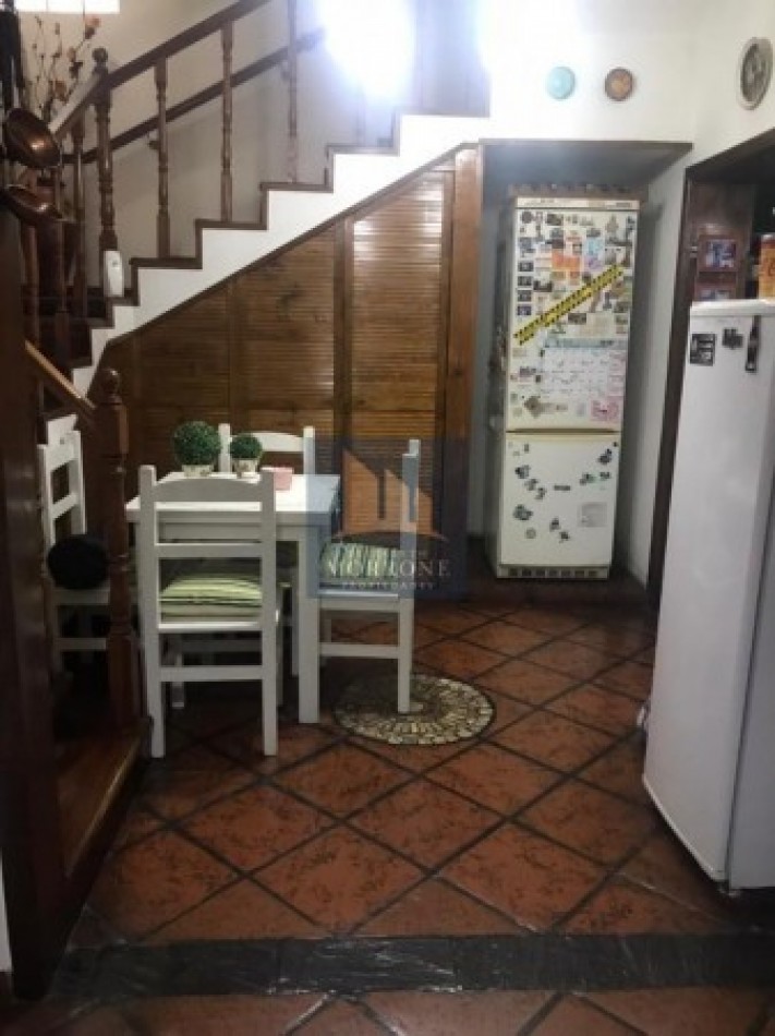 HERMOSA CASA, 4 DORMITORIOS, E ARANA 1700 -LUIS GUILLON-