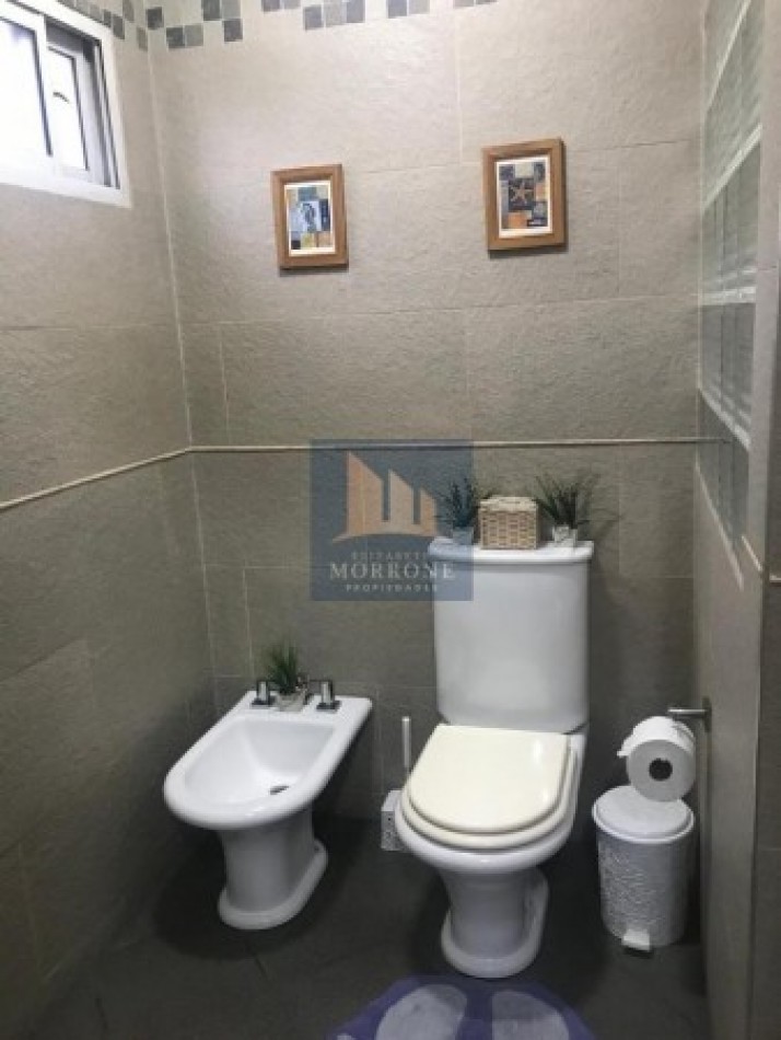 HERMOSA CASA, 4 DORMITORIOS, E ARANA 1700 -LUIS GUILLON-