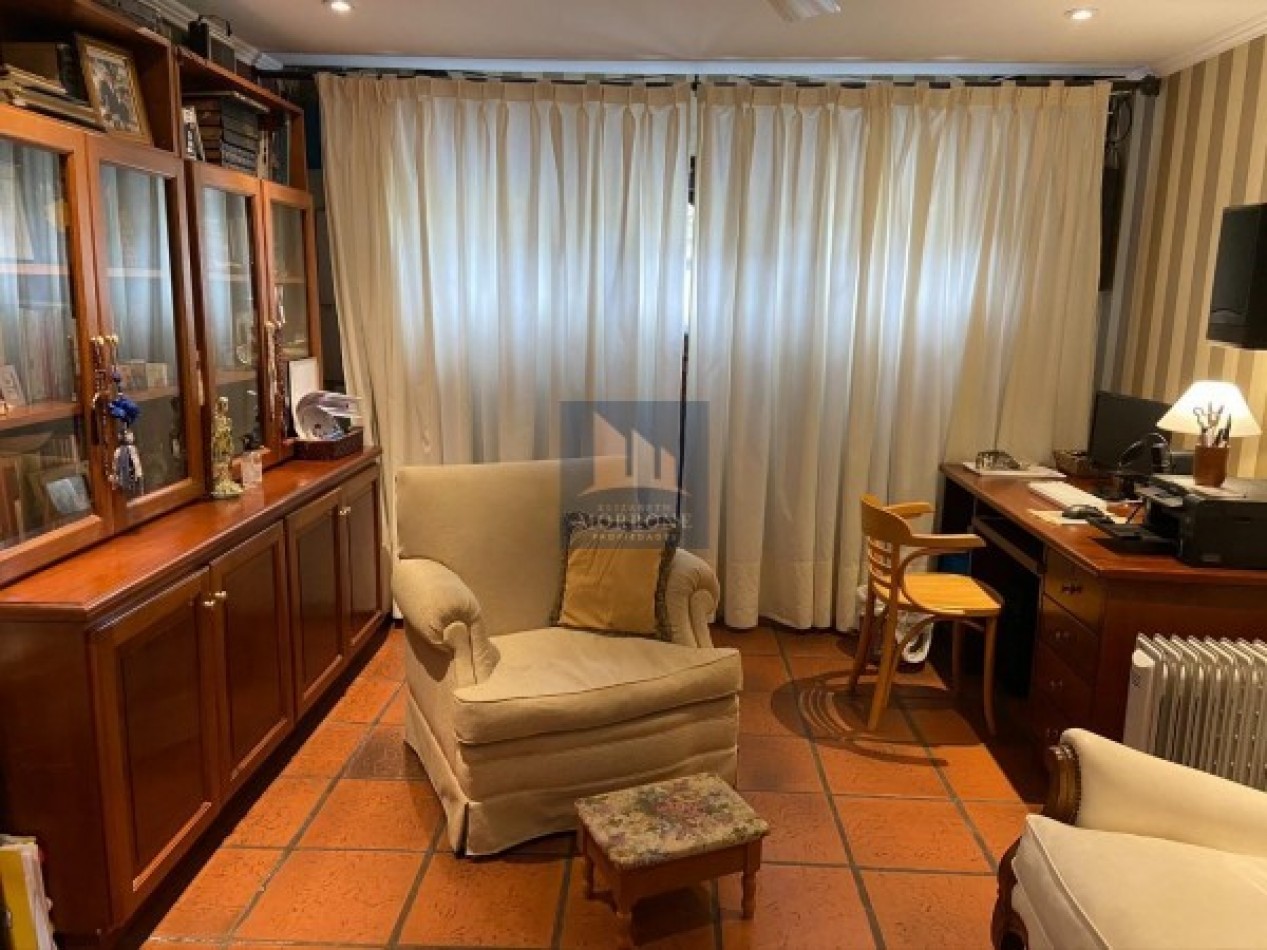 HERMOSA CASA EN VENTA 380 MT2, 3 DORMITORIOS, DR M MORENO 400 -MONTE GRANDE-