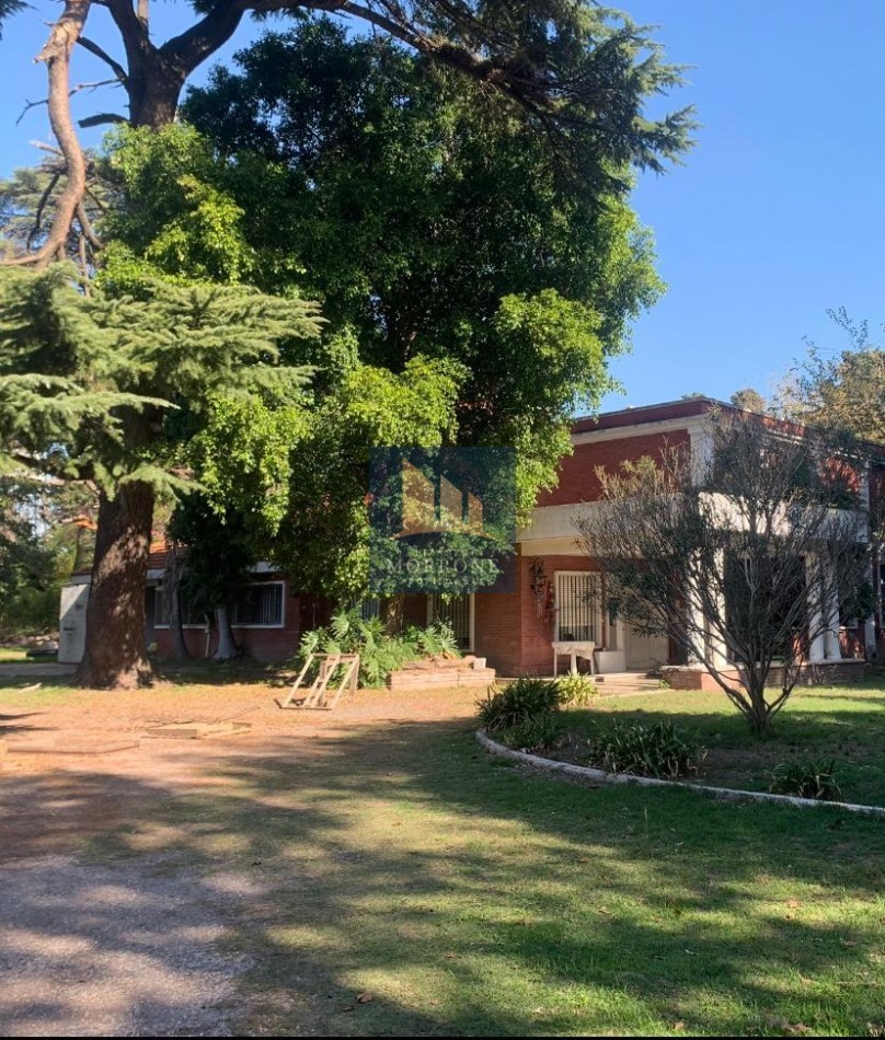   VENTA EXCELENTE LOTE CON AMPLIA CASA , IDEAL VARIOS DESTINOS 12 DE OCTUBRE 360 -MONTE GRANDE-