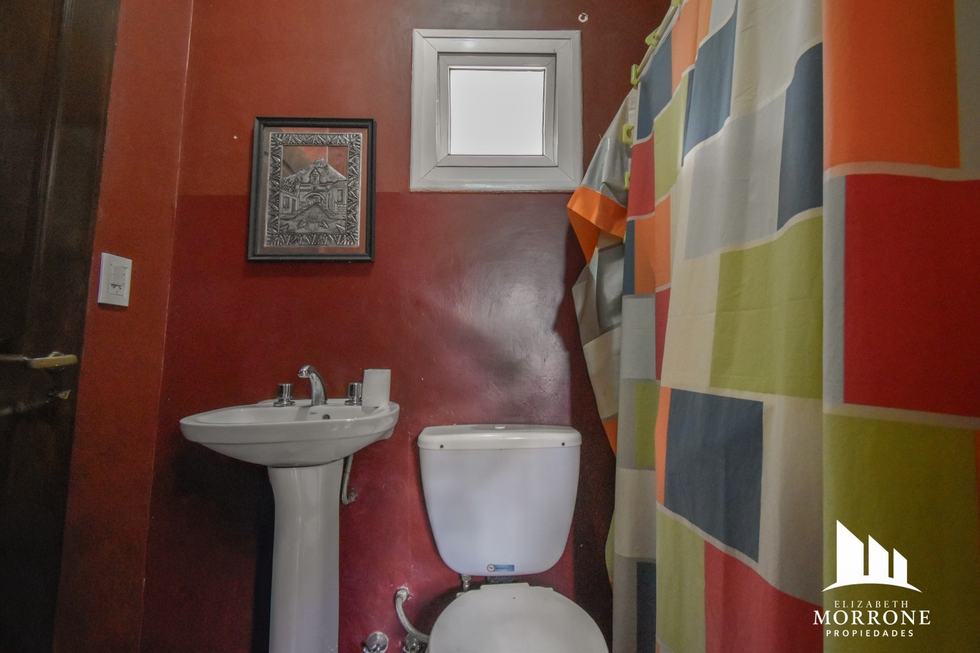 VENTA IMPONENTE CASA 3 DORMITORIOS, QUINCHO, JACUZZI, COUNTRY EL RODAL -ESTEBAN ECHEVERRIA-