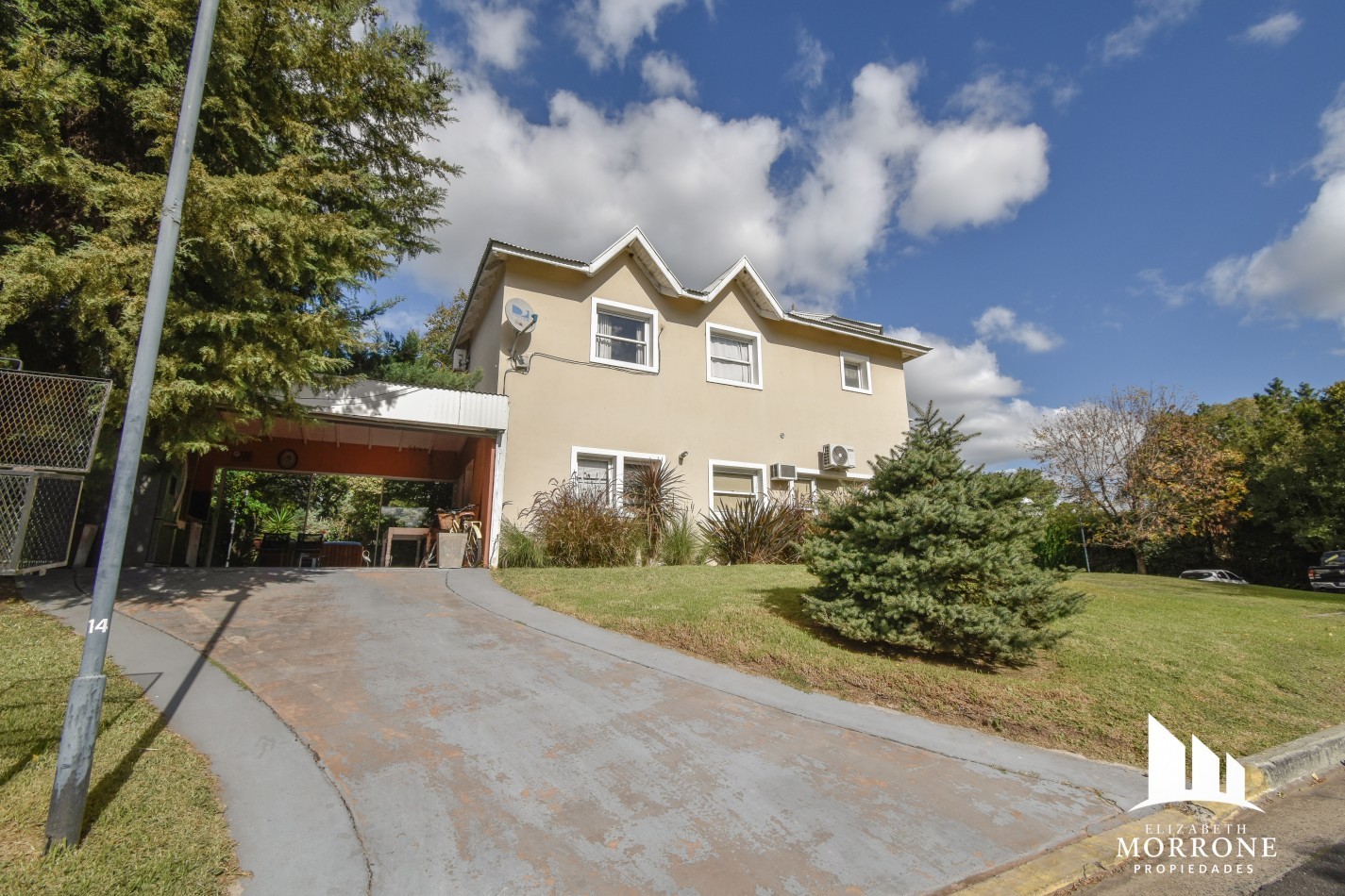 VENTA IMPONENTE CASA 3 DORMITORIOS, QUINCHO, JACUZZI, COUNTRY EL RODAL -ESTEBAN ECHEVERRIA-