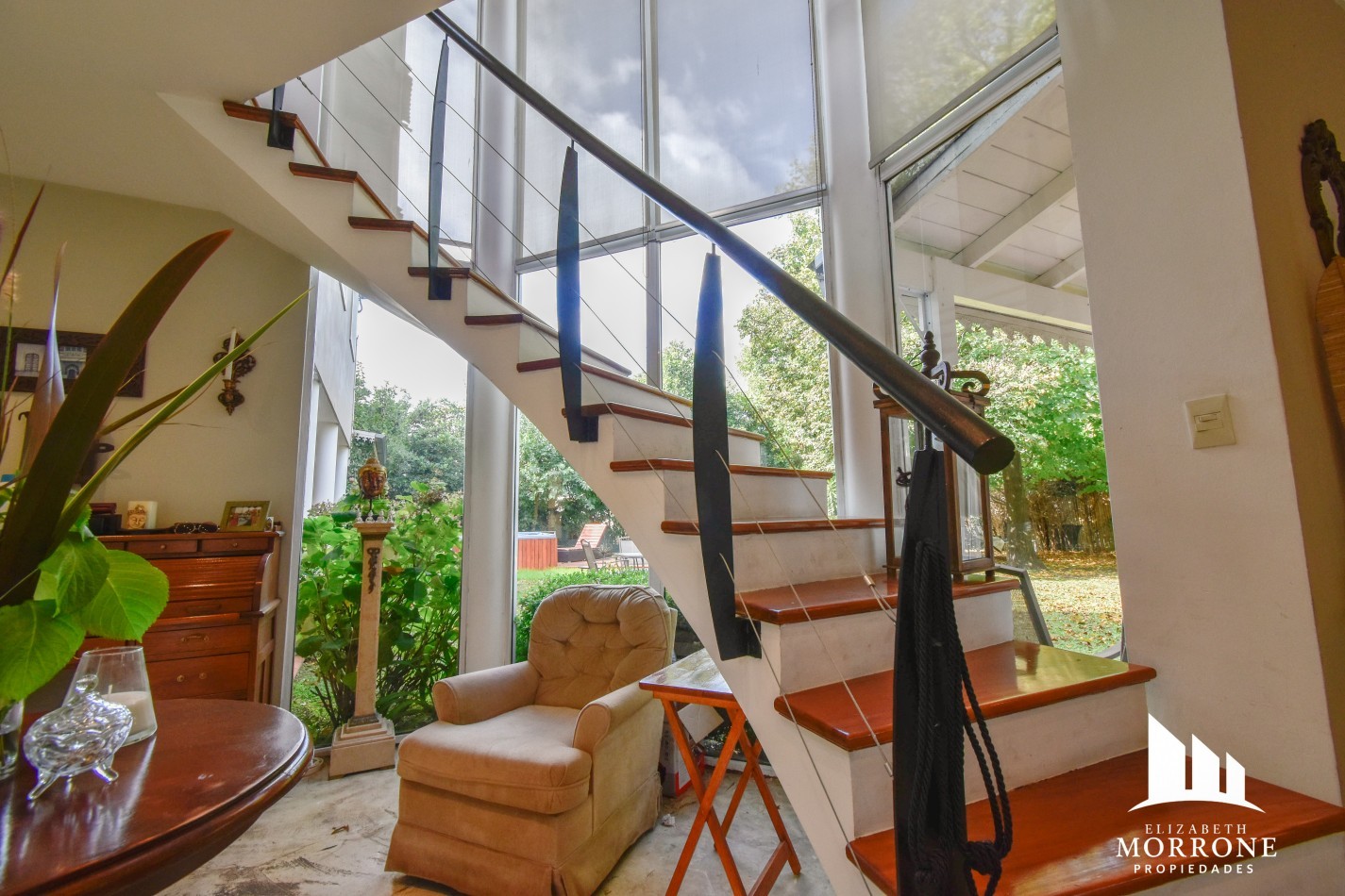VENTA IMPONENTE CASA 3 DORMITORIOS, QUINCHO, JACUZZI, COUNTRY EL RODAL -ESTEBAN ECHEVERRIA-