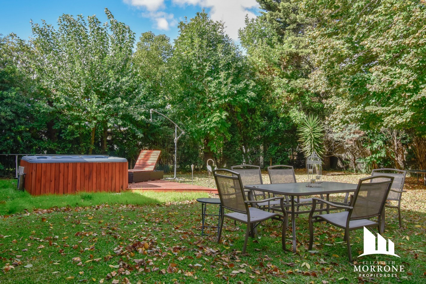 VENTA IMPONENTE CASA 3 DORMITORIOS, QUINCHO, JACUZZI, COUNTRY EL RODAL -ESTEBAN ECHEVERRIA-
