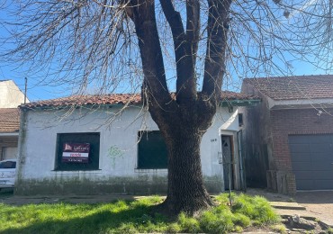 VENTA EN  SAN PABLO 109 E/ SAN BENITO Y ANTARTIDA ARGENTINA - TURDERA - OPORTUNIDAD- DOS CASAS PARA DEMOLICION EXCELENTE MEDIDA DE LOTE A POCAS CUADRAS DE JUMBO LLAVALLOL