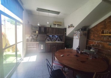 ALQUILER PH INTERNO EN PLANTA BAJA LISTO PARA MUDARSE, 2 AMBIENTES Y PATIO, GANDHI 252 -TEMPERLEY-