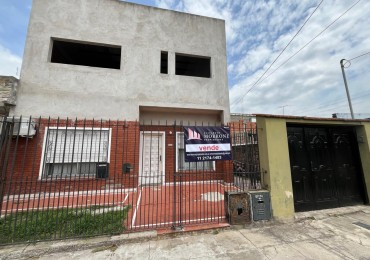 VENTA HERMOSO PH AL FRENTE CON 2 DORMITORIOS Y COCHERA COMPARTIDA CON LA OTRA UNIDAD FUNCIONAL, EL CHINGOLO 1500 -SAN JOSE- 